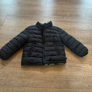 Reversible GAP Kids Black Puffer Jacket (Dino reverse, see pictures)